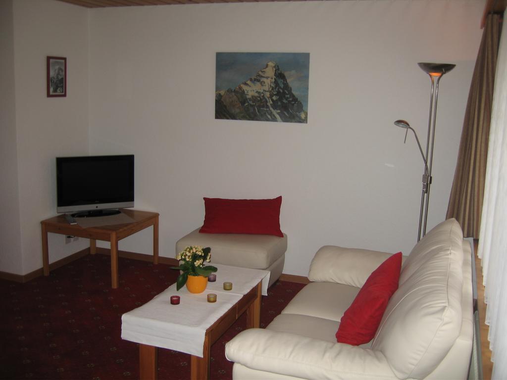 Ferienwohnungen Chalet Hohturnen Grindelwald Pokój zdjęcie